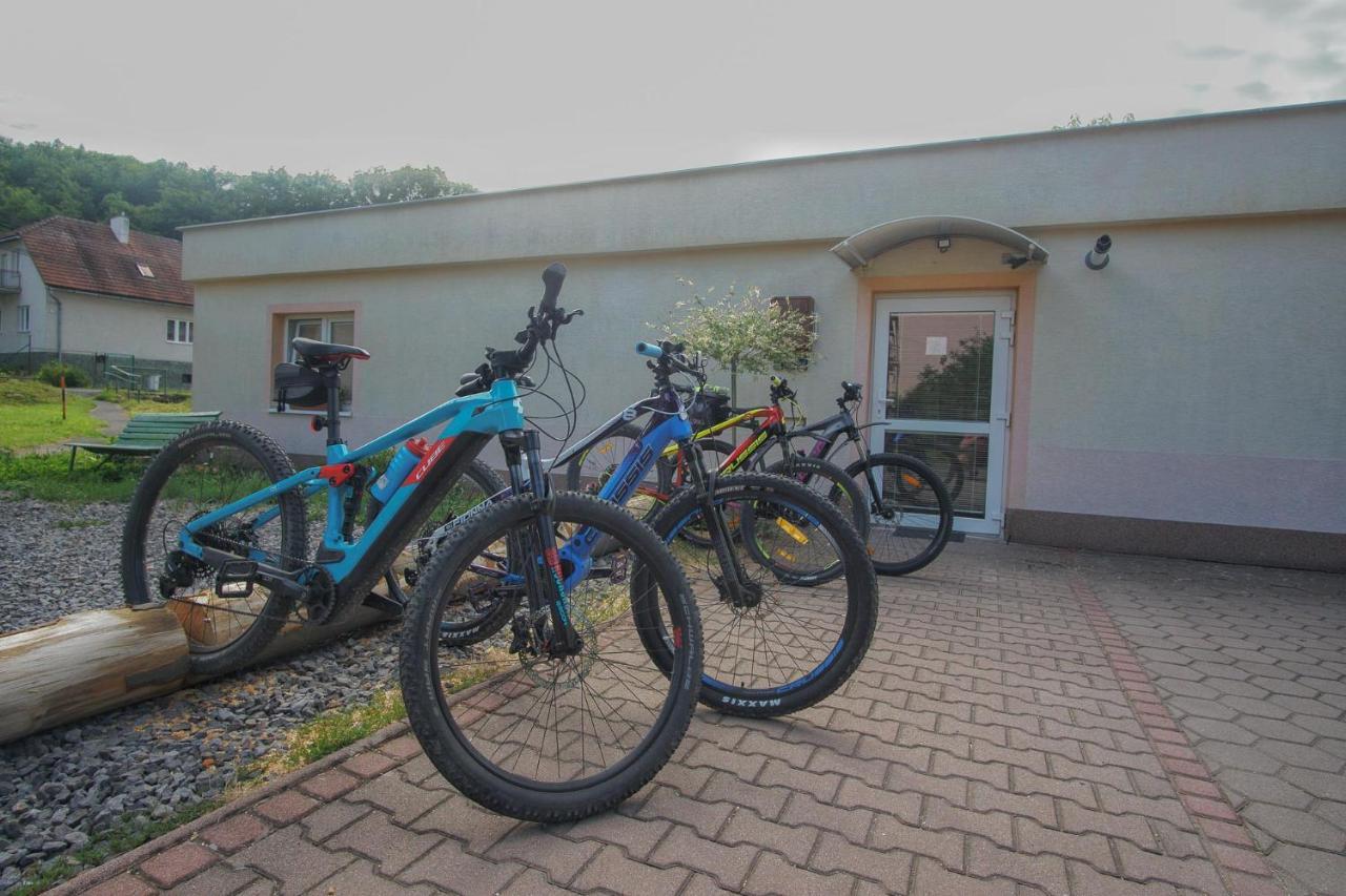 Bike Apartments 3 Hodrushámor Kültér fotó
